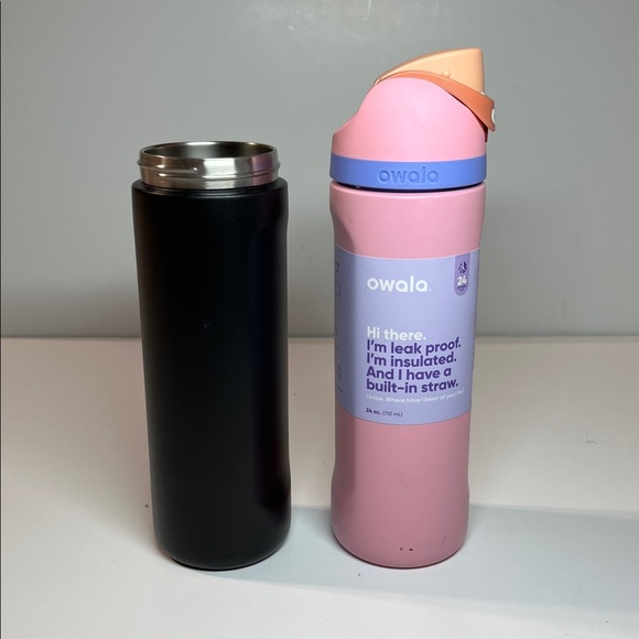 New! Owala 24 oz FreeSip Spout Insulated Water Bottle 2 Bases ONE Lid SET - Picture 1 of 4
